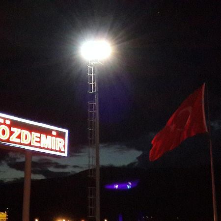 Ozdemir Hotel Pamukova Exterior photo